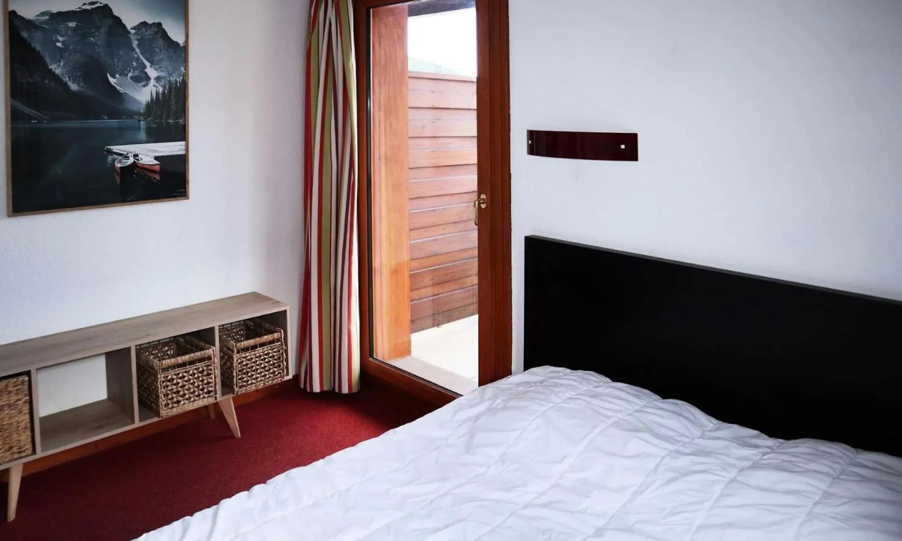 CHALET LA COMBE D OR - Chalets pour 6 Personnes 244 Les Orres 0*,  France